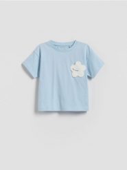 T-shirt z naszywką 3d - jasnoniebieski. Niebieskie koszulki dziewczęce Reserved, m, z aplikacjami, z bawełny, bez ramiączek. Za 25.99 zł.