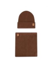 Action Boy Komplet czapka i komin 8KF-002-AW24 Brązowy. Brązowe czapki dziecięce Action Boy, na zimę, bez wzorów, z bawełny. Za 59.99 zł.