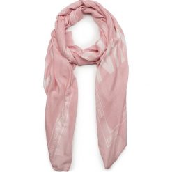 Szal CALVIN KLEIN JEANS - J Billboard Logo Scarf W K60K605279 636. Czerwone szaliki i kominy damskie Calvin Klein Jeans, bez wzorów, z bawełny. W wyprzedaży za 169.00 zł.