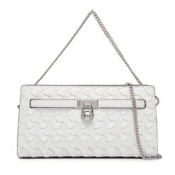 Torebka MICHAEL Michael Kors. Białe torebki klasyczne damskie MICHAEL Michael Kors, bez wzorów, wizytowe, bez kołnierzyka, bez ramiączek. Za 1,099.00 zł.