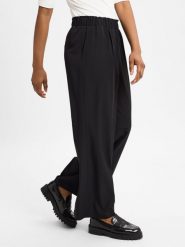 Comma casual identity Spodnie Kobiety Sztuczne włókno czarny, 38. Czarne spodnie materiałowe damskie comma casual identity, bez wzorów, z włókna, casualowe. Za 449.95 zł.