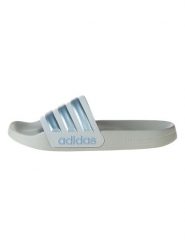 Adidas Klapki "Adilette Shower" w kolorze biało-błękitnym rozmiar: 36 2/3. Białe klapki damskie Adidas, bez wzorów, bez obcasa. Za 85.95 zł.