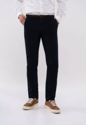 Spodnie chino R-DAVE. Niebieskie spodnie materiałowe męskie Volcano, bez wzorów, z bawełny, eleganckie. Za 179.99 zł.