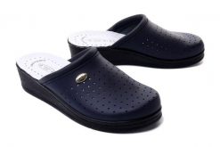 SANITAL FLEX 707/I blue, klapki profilaktyczne damskie. Niebieskie klapki damskie Sanital Flex, bez wzorów, ze skóry, bez obcasa. Za 119.90 zł.
