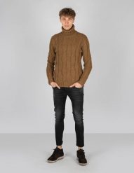 Xagon Man Sweter "Turtleneck" | A21081J10301 | Mężczyzna | Piaskowy. Swetry męskie Xagon, m, bez wzorów, z tkaniny, bez kołnierzyka. W wyprzedaży za 359.00 zł.