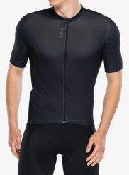 Koszulka kolarska męska Odlo Essential T-Shirt S/U Collar S/S Full Zip. Czarne t-shirty męskie Odlo, l, bez wzorów, z elastanu, bez kołnierzyka. Za 290.39 zł.