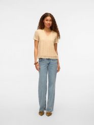 Vero Moda Bluzka w kolorze kremowym rozmiar: XL. Brązowe bluzki damskie Vero Moda, xl, bez wzorów, bez kołnierzyka, bez ramiączek. Za 48.05 zł.