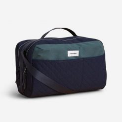Torba jeździecka na przybory Fouganza 22 l. Niebieskie torby męskie na ramię FOUGANZA, bez wzorów, z materiału, na ramię, duże. Za 169.99 zł.
