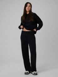 4F Spodnie dresowe z modalem damskie - czarne L. Czarne spodnie dresowe damskie 4f, l, bez wzorów, z dresówki. Za 179.99 zł.