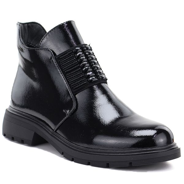 Botki damskie lakierowane czarne M.Daszyński MR2501. Czarne botki damskie M.Daszyński, z lakierowanej skóry, bez obcasa, bez zapięcia. Za 159.99 zł.