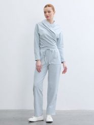 BGN Bluza w kolorze błękitnym rozmiar: 40. Niebieskie bluzy z kapturem damskie BGN. Za 97.51 zł.