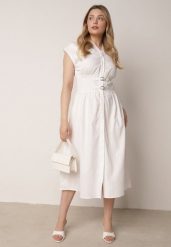 Biała Sukienka Koszulowa z Modelującym Przeszyciem ze Sprzączkami w Talii Puresa. Białe sukienki damskie Born2be, do pracy, l, bez wzorów, biznesowe, bez kołnierzyka, bez ramiączek, midi, dopasowane. Za 129.99 zł.