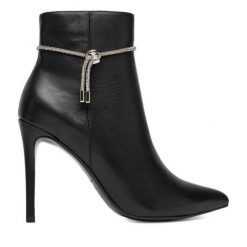 Botki Eva Minge. Czarne botki damskie Eva Minge, bez obcasa, na szpilce, bez zapięcia. Za 359.99 zł.