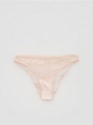 Majtki figi z haftem - pastelowy róż. Czerwone figi damskie Reserved, l, bez wzorów. Za 39.99 zł.