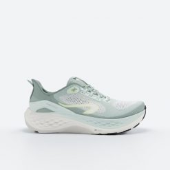 Buty do biegania damskie Kiprun KS900 Support. Białe obuwie do biegania damskie KIPRUN. Za 499.99 zł.