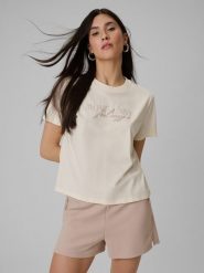 4F T-shirt boxy z nadrukiem damski - beżowy XS. Brązowe t-shirty damskie 4f, uniwersalny, bez wzorów, z jeansu, bez kołnierzyka. Za 59.99 zł.