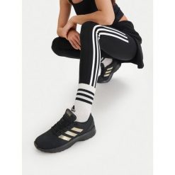 Buty do biegania adidas. Czarne obuwie do biegania damskie Adidas. Za 239.99 zł.