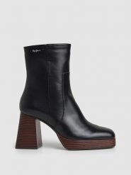 Pepe Jeans FOOTWEAR Botki "Abba Wood" w kolorze czarnym rozmiar: 41. Czarne botki damskie Pepe Jeans FOOTWEAR, z jeansu, eleganckie, bez obcasa, bez zapięcia. Za 303.06 zł.