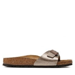 Klapki Birkenstock. Żółte klapki damskie Birkenstock, bez wzorów, bez obcasa. Za 359.99 zł.