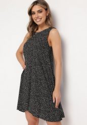 Czarna Bawełniana Sukienka w Kropki bez Rękawów Zdobiona Guzikami Cavlena. Czarne sukienki damskie Born2be, na imprezę, na lato, l, z aplikacjami, z bawełny, eleganckie, bez kołnierzyka, bez ramiączek, mini, sportowe. W wyprzedaży za 39.99 zł.