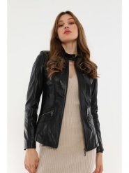 Basics & More Skórzana kurtka w kolorze czarnym rozmiar: M. Czarne kurtki damskie Basics & More, m, bez wzorów, ze skóry, bez kaptura. Za 525.86 zł.