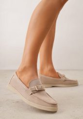 Ciemnobeżowe Mokasyny Ozdobione Metaliczną Klamrą Murielori. Brązowe mokasyny damskie Renee, z materiału. Za 119.99 zł.