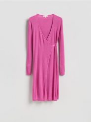 Sukienka z wiskozy - różowy. Czerwone sukienki damskie Reserved, l, bez wzorów, z dzianiny, bez kołnierzyka, bez ramiączek, dopasowane. Za 149.99 zł.