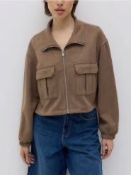 Kurtka oversize z imitacji zamszu - brązowy. Brązowe kurtki damskie Reserved, l, bez wzorów, bez kaptura. W wyprzedaży za 79.99 zł.