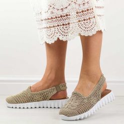 Beżowe plecione sandały, buty damskie T.Sokolski 806. Brązowe buty sportowe na co dzień damskie Sokolski, bez wzorów, z tkaniny, bez obcasa. W wyprzedaży za 152.15 zł.