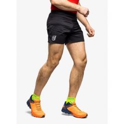 Spodenki do biegania męskie Compressport Performance Short. Czarne szorty męskie Compressport, bez kołnierzyka. Za 156.99 zł.