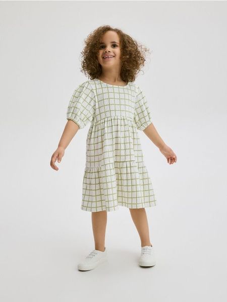Sukienka w kratę - wielobarwny. Sukienki dziewczęce Reserved, bez wzorów, z bawełny, bez ramiączek. Za 79.99 zł.