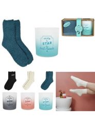 The Concept Factory Zestaw prezentowy: świeca zapachowa i skarpety (produkt niespodzianka) rozmiar: onesize. Skarpetki damskie The Concept Factory, bez wzorów, z bawełny. Za 45.76 zł.