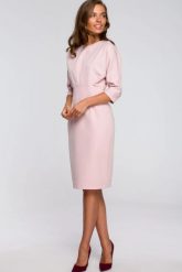 Sukienka ołówkowa z kimonowymi rękawami taliowana różowa. Czerwone sukienki damskie Stylove, do pracy, xl, bez wzorów, biznesowe, bez kołnierzyka, bez ramiączek, ołówkowe. W wyprzedaży za 167.00 zł.