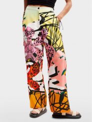 Desigual Spodnie materiałowe MONSIEUR CHRISTIAN LACROIX Ericeira 24SWPW27 Kolorowy Regular Fit. Spodnie materiałowe damskie Desigual, bez wzorów, z jedwabiu. Za 459.99 zł.