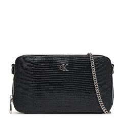 Torebka Calvin Klein. Czarne torebki klasyczne damskie CALVIN KLEIN, bez wzorów, wizytowe, bez kołnierzyka, bez ramiączek. Za 239.99 zł.
