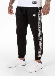 Spodnie męskie Oldschool Tape Logo. Czarne spodnie sportowe męskie PITBULL, z dresówki. Za 229.00 zł.