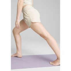 Damskie szorty MOVE CLOUDSPUN PUMA Alpine Snow White. Białe szorty damskie Puma, bez wzorów, klasyczne, z standardowym stanem. W wyprzedaży za 129.00 zł.