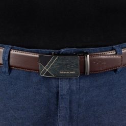 Pasek męski skórzany klamra automatyczna ciemny brąz Beltimore A46 : Kolory - brązowy, beżowy, Rozmiar pasków - r.100-115 cm. Brązowe paski męskie bez wzorów, ze skóry, wizytowe. Za 64.99 zł.