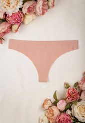 Różowe Bezszwowe Majtki Stringi Mante. Czerwone stringi damskie Born2be, xl, bez wzorów. Za 4.99 zł.