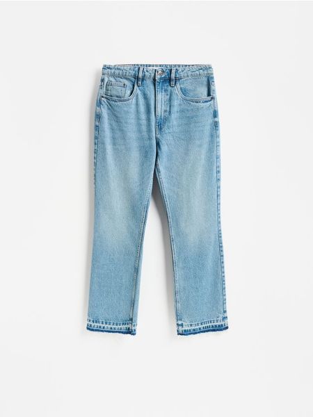 Jeansy flare z efektem sprania - indigo jeans. Niebieskie jeansy męskie Reserved. Za 159.99 zł.