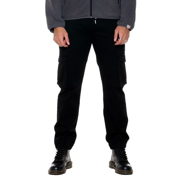 Spodnie dresowe na co dzień na siłownię. Czarne spodnie dresowe męskie LEONE 1947 APPAREL, na lato, bez wzorów, z bawełny. W wyprzedaży za 134.57 zł.