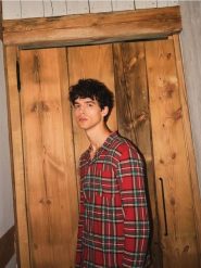 Dwuczęściowa piżama w świąteczną kratę - czerwony. Czerwone piżamy męskie Reserved, l, bez wzorów, z bawełny, bez ramiączek. W wyprzedaży za 45.99 zł.