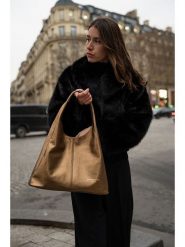 Maison héritage PARIS Skórzana torebka "Tikki" w kolorze złotym - 40 x 28 x 14 cm rozmiar: onesize. Żółte torebki klasyczne damskie maison héritage PARIS, bez wzorów, z materiału, bez dodatków. Za 347.99 zł.