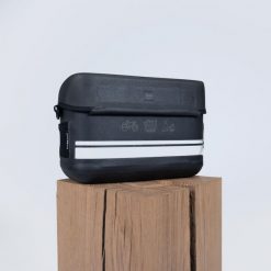 Torba rowerowa podróżna Riverside ADVT 900 na kierownicę IPX4 7 l. Torby podróżne damskie RIVERSIDE, bez wzorów. Za 399.99 zł.
