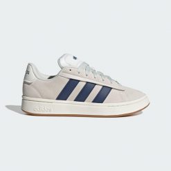 Buty Grand Court Alpha. Białe buty fitness męskie Adidas, na fitness i siłownię. Za 379.45 zł.