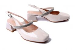 ARTIKER RELAKS 56C1207 kremowy, sandały damskie. Brązowe sandały damskie Artiker Relaks, bez wzorów, z gumy, bez obcasa, na obcasie. Za 219.92 zł.