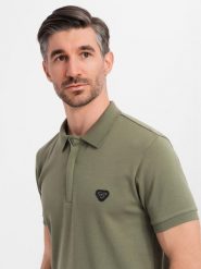 Męska koszulka polo z dekoltem na zamek - oliwkowa V5 OM-POSS-0148 - XXL. Zielone koszulki polo męskie Ombre Clothing, l, bez wzorów, z bawełny, bez ramiączek. W wyprzedaży za 79.99 zł.
