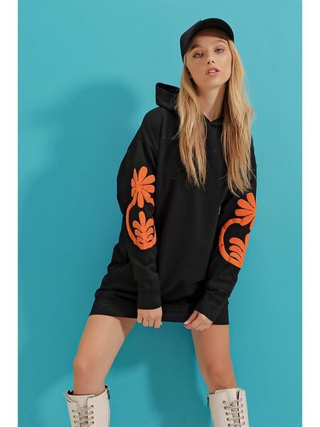 Trend Alaçatı Stili Bluza w kolorze czarno-pomarańczowym rozmiar: onesize. Czarne bluzy z kapturem damskie Trend Alaçatı Stili, z bawełny. Za 121.80 zł.