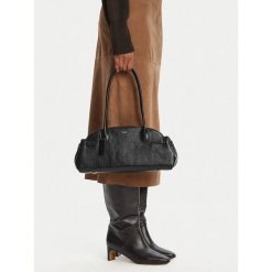 Torebka Coach. Czarne torebki klasyczne damskie Coach, bez wzorów, bez dodatków. Za 1,779.00 zł.