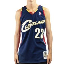 Koszulka męska do koszykówki Mitchell & Ness Cavaliers Lebron James. Niebieskie t-shirty sportowe męskie Mitchell & Ness, m, bez ramiączek, do koszykówki. Za 559.00 zł.
